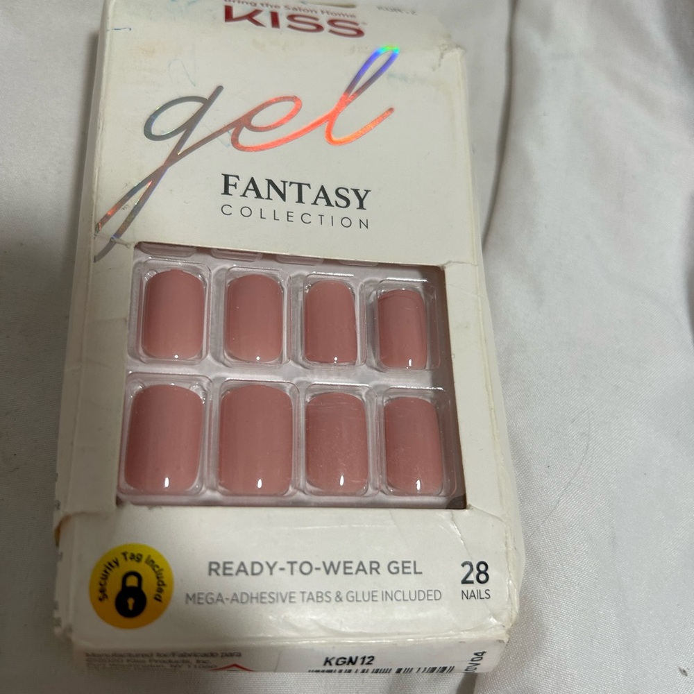 Press on nails